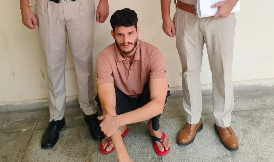 पति ने तलाकशुदा पत्नी को हथियार के बल पर किया अगवा, पुलिस ने किया गिरफ्तार