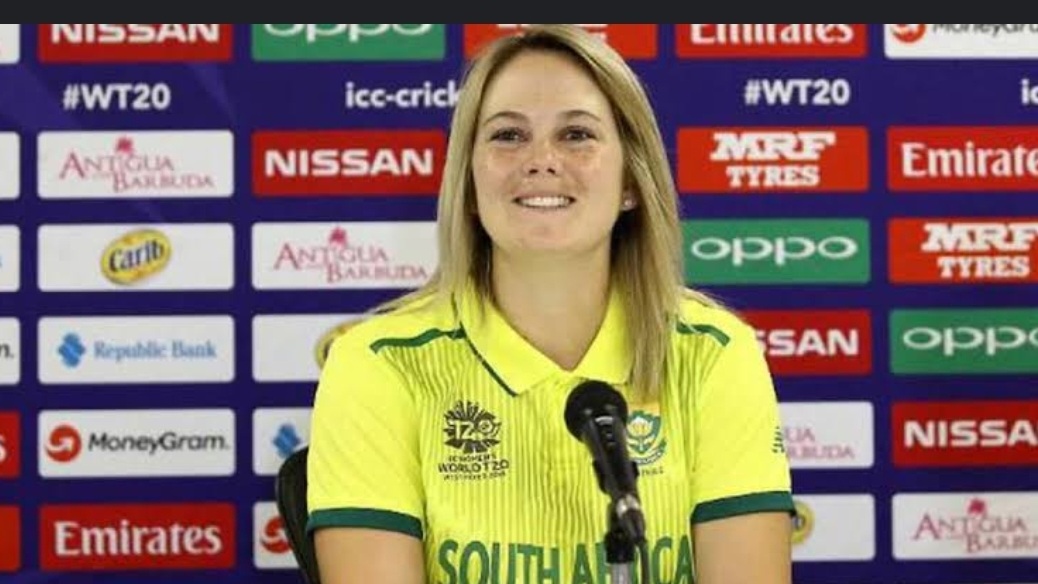 क्रिकेट से संन्यास लिया… अब वर्ल्डकप से पहले फिर करेंगी धमाकेदार एंट्री – डेन वान निएकेर्क