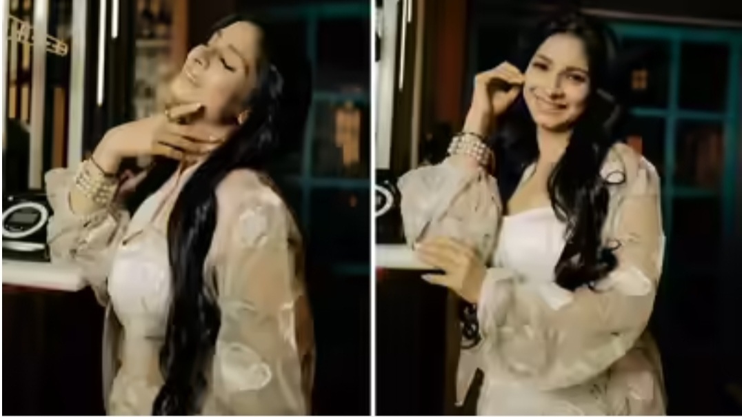 तनीषा मुखर्जी का ग्लैमरस अवतार, काजोल को भी पीछे छोड़ दिया