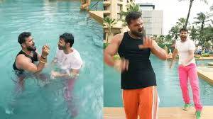 खेसारी लाल यादव और वरुण धवन का धमाकेदार डांस – सोशल मीडिया पर मचा हलचल, बॉलीवुड में ‘हिट मशीन’ का जलवा