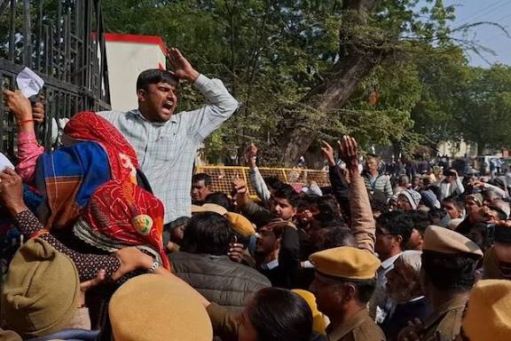 झारखंड में किसानों की मांगें और छात्रों का विरोध प्रदर्शन, सामाजिक मुद्दे सुर्खियों में