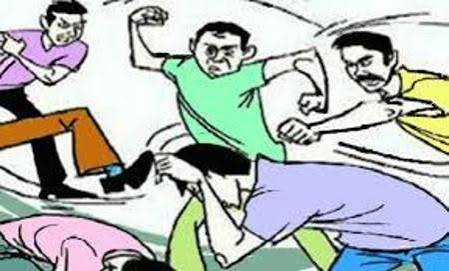 डकार लेने पर टूटा शिक्षकों का कहर: बैरिया के स्कूल में दो छात्रों की पिटाई, DPO ने तलब किया जवाब